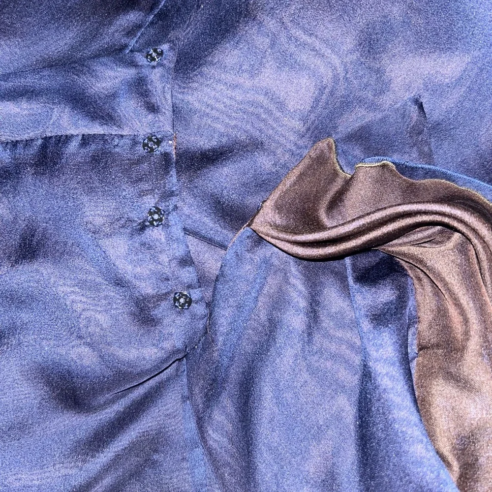 Genny Moda Elegant Blouse Made in Italy Size 8 Silk/Polyester NAVY and Chocolate